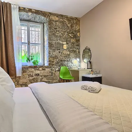 Πανσιόν Urban Luxury Σπλιτ