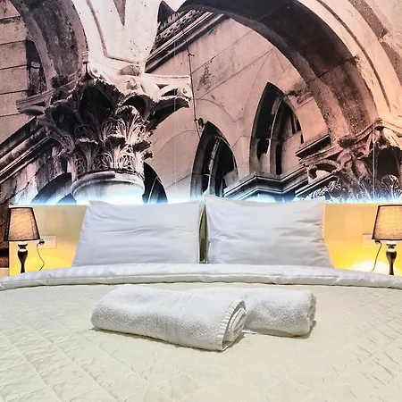 Πανσιόν Urban Luxury Σπλιτ